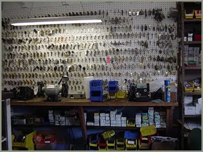 Locksmith Solution Services Kansas City, MO 816-537-1341 - 68-44-3